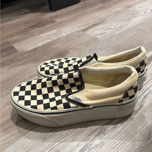 Checkerboard vans - Picture 3 of 6